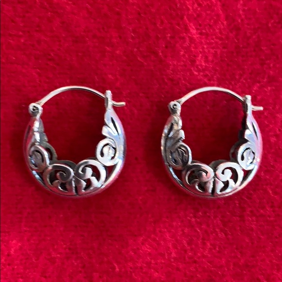 Jewelry - Silpada 925 Sterling Silver Filigree Hoop Earrings